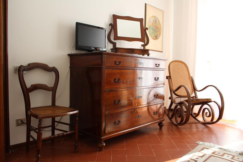 B&B Dimora Morelli Gubbio Rum bild