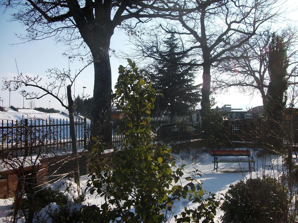 B&B Dimora Morelli Gubbio Exteriör bild