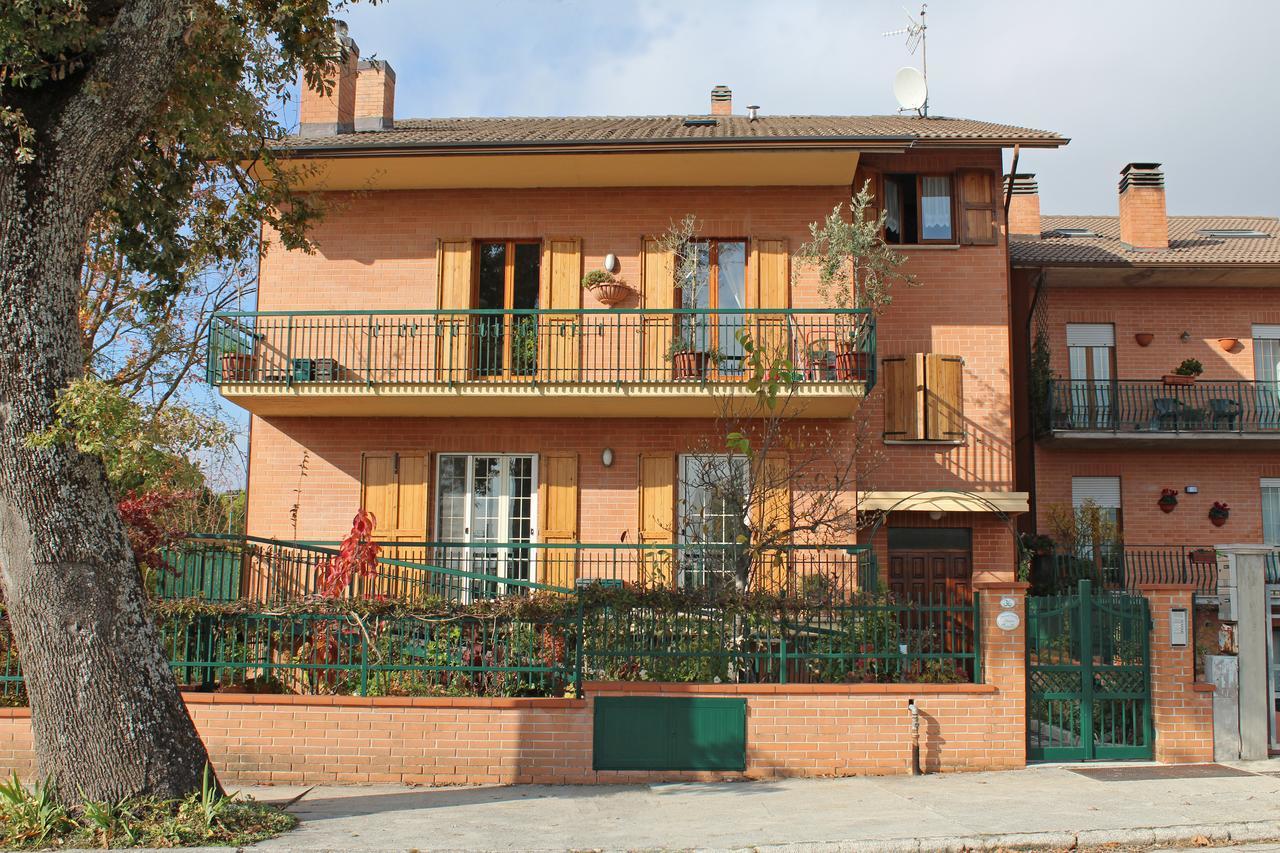 B&B Dimora Morelli Gubbio Exteriör bild